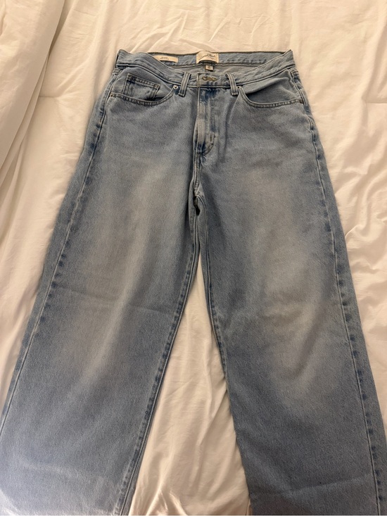Universal Thread Denim - Universal Thread 90s baggy light wash jean